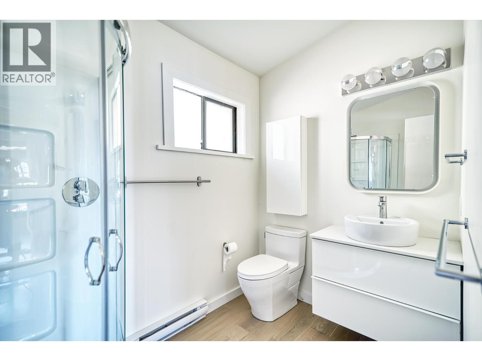 10881 Sunshine Coast Highway, Halfmoon Bay, British Columbia  V7Z 1B8 - Photo 40 - R3036253