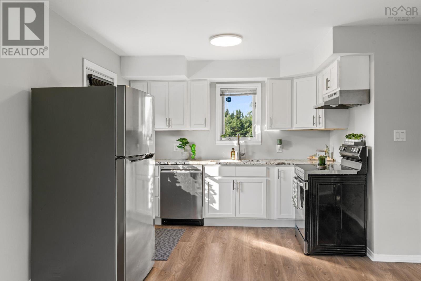 606 Herring Cove Road, Halifax, Nova Scotia  B3R 1X6 - Photo 6 - 202518096