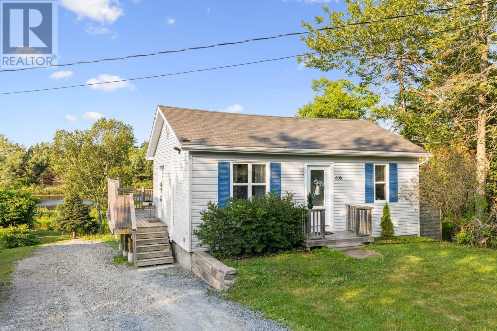 606 Herring Cove Road, Halifax, Nova Scotia  B3R 1X6 - Photo 36 - 202518096