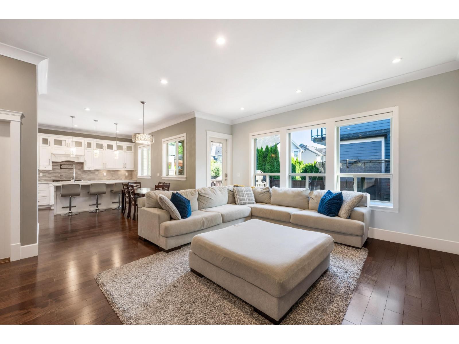 17112 3a Avenue, Surrey, British Columbia  V3Z 2X7 - Photo 5 - R3036180