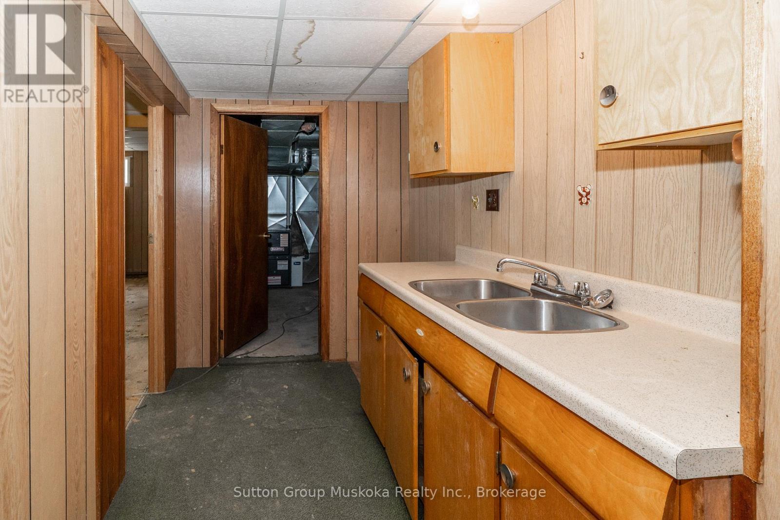 707 Muskoka Road 3 Road N, Huntsville, Ontario  P1H 1E1 - Photo 11 - X12340101