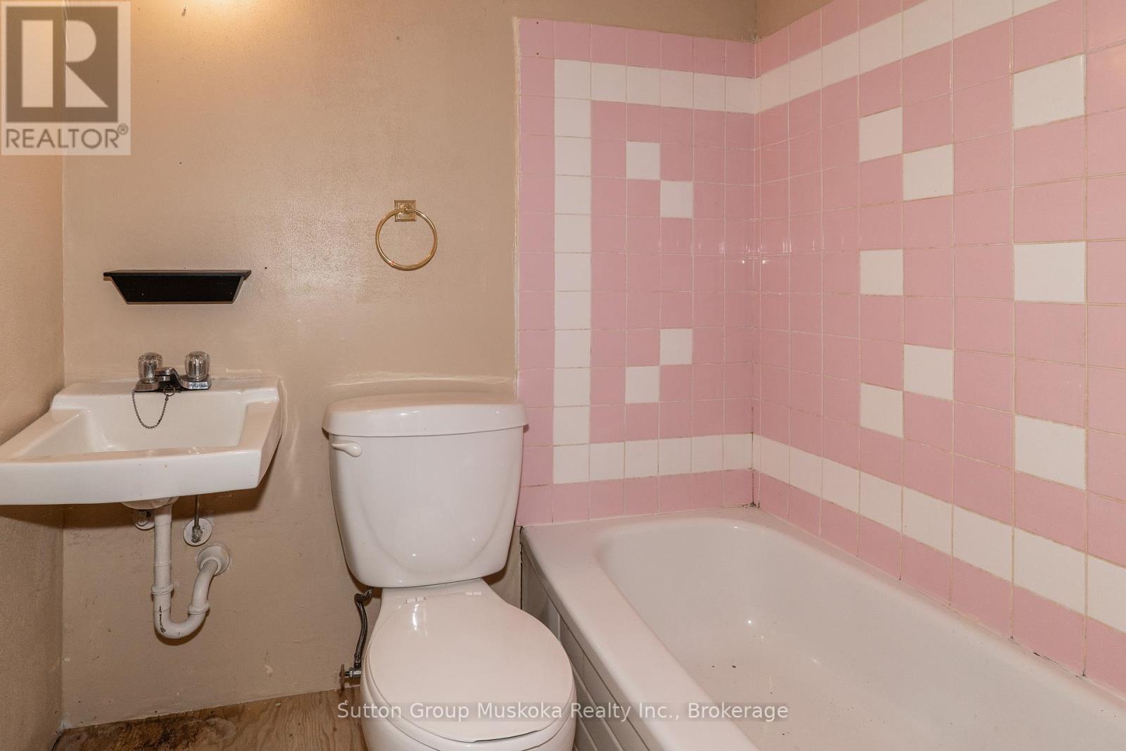 707 Muskoka Road 3 Road N, Huntsville, Ontario  P1H 1E1 - Photo 16 - X12340101