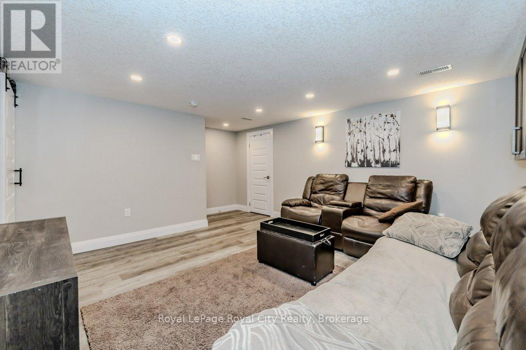478 Pinetree Crescent, Cambridge, Ontario  N3H 4X5 - Photo 19 - X12340111