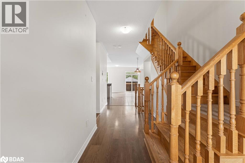 9 Greenwood Drive, Angus, Ontario  L3W 0N5 - Photo 4 - 40753282