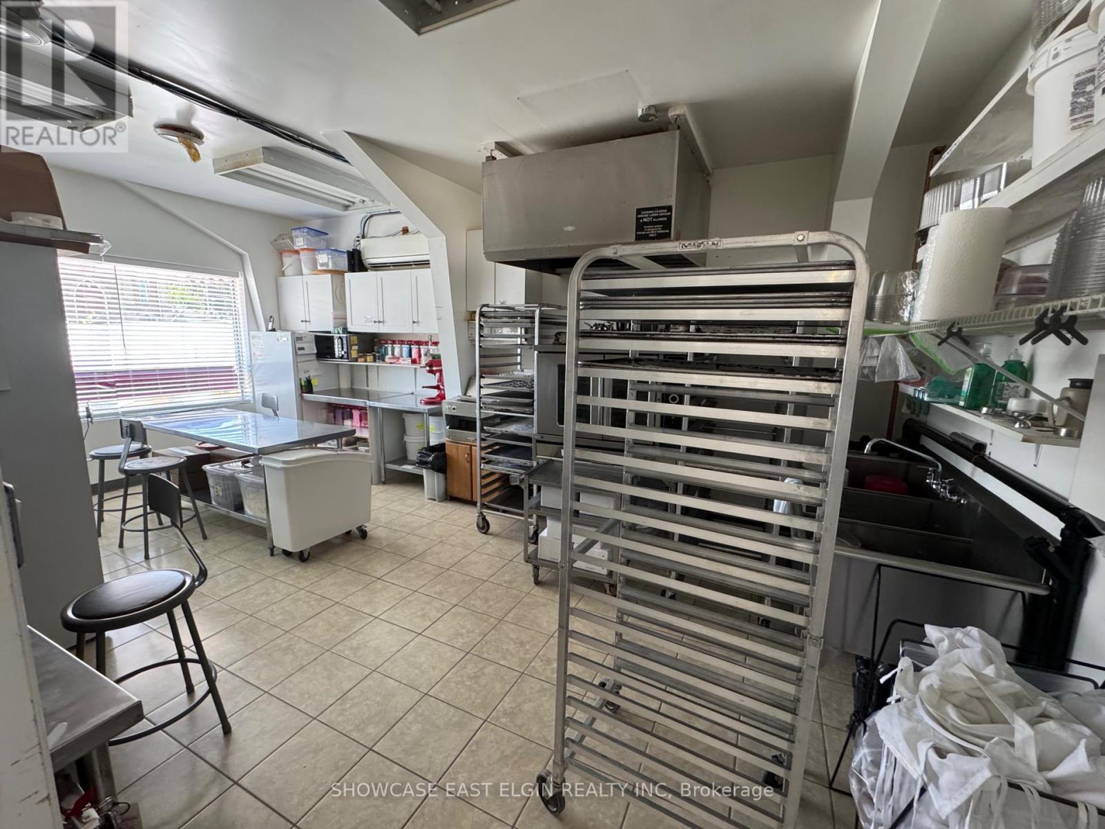 157 John Street N, Aylmer, Ontario  N5H 2B1 - Photo 8 - X12340194