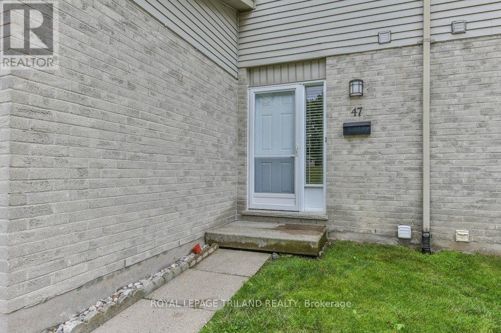 Property at 47 - 30 CLARENDON CRESCENT image 3