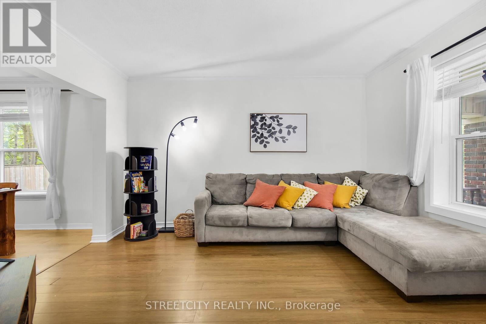 Property at 85 SPRINGBANK DRIVE image 3