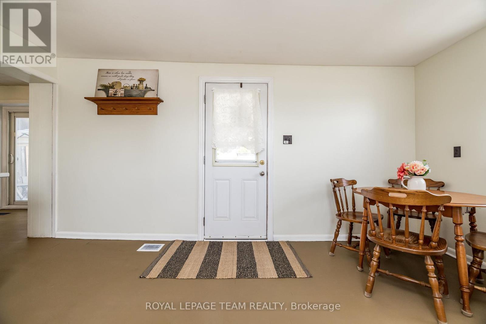 2106 Dunrobin Road, Ottawa, Ontario  K0A 1T0 - Photo 11 - X12340200