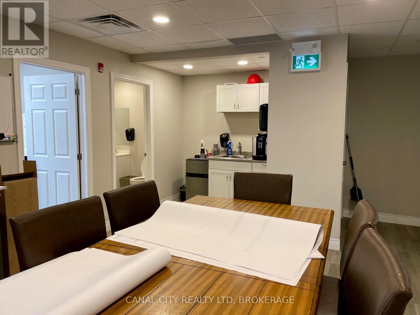 106 - 10 Albert Street E, Thorold (Thorold Downtown), Ontario  L2V 2E9 - Photo 10 - X12340127