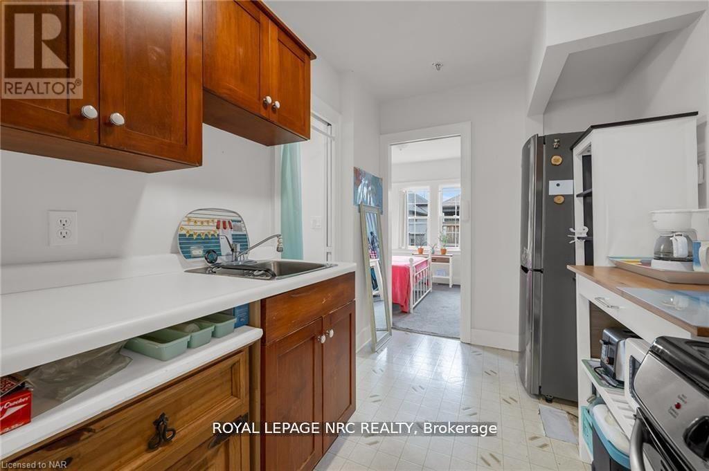 2 Hilda Street, Welland, Ontario  L3C 0H3 - Photo 35 - X12340153