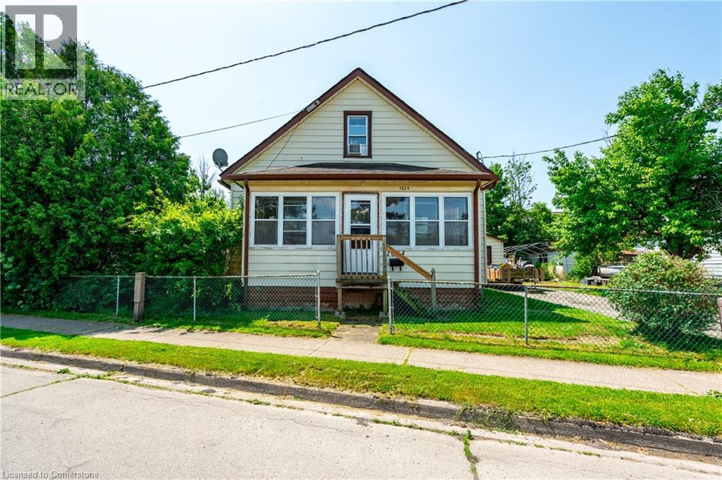 Property at 1024 RAILROAD Avenue image 1