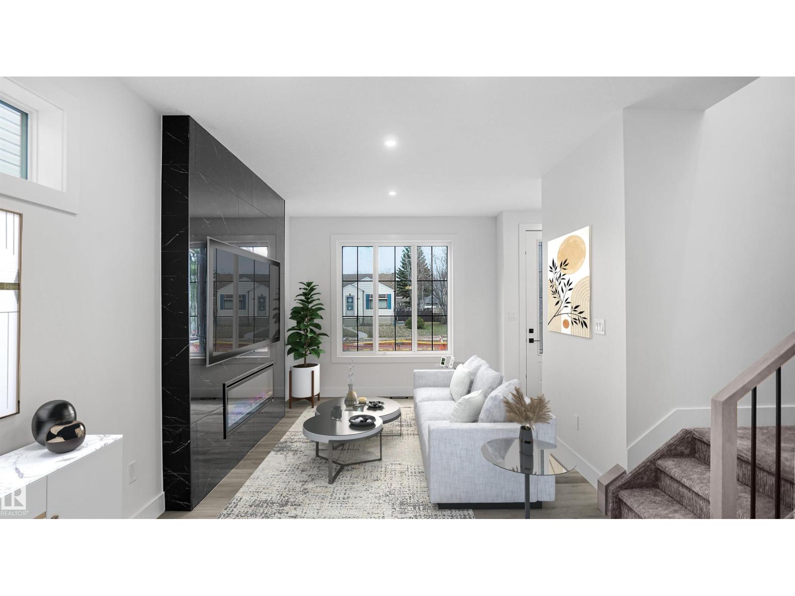 Property at 11706 126 ST NW image 2