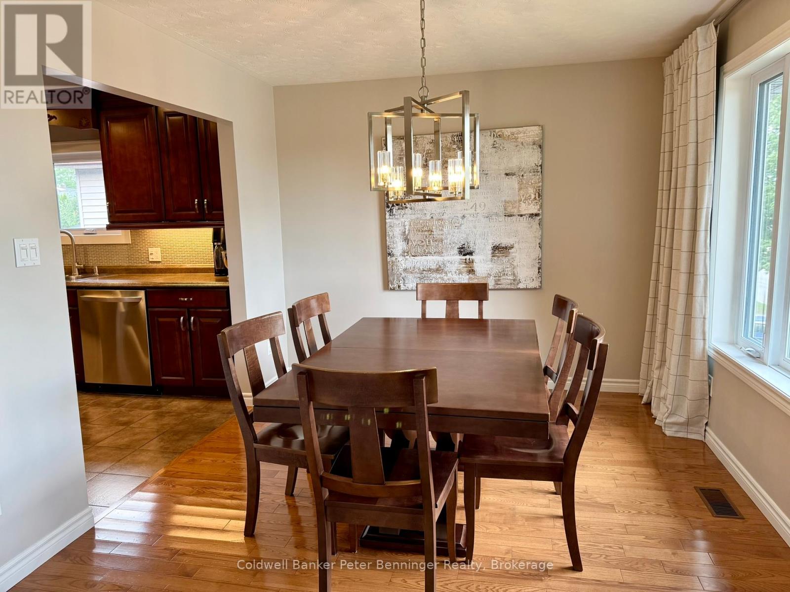 215 Thomas Street, Brockton, Ontario  N0G 2V0 - Photo 13 - X12340165