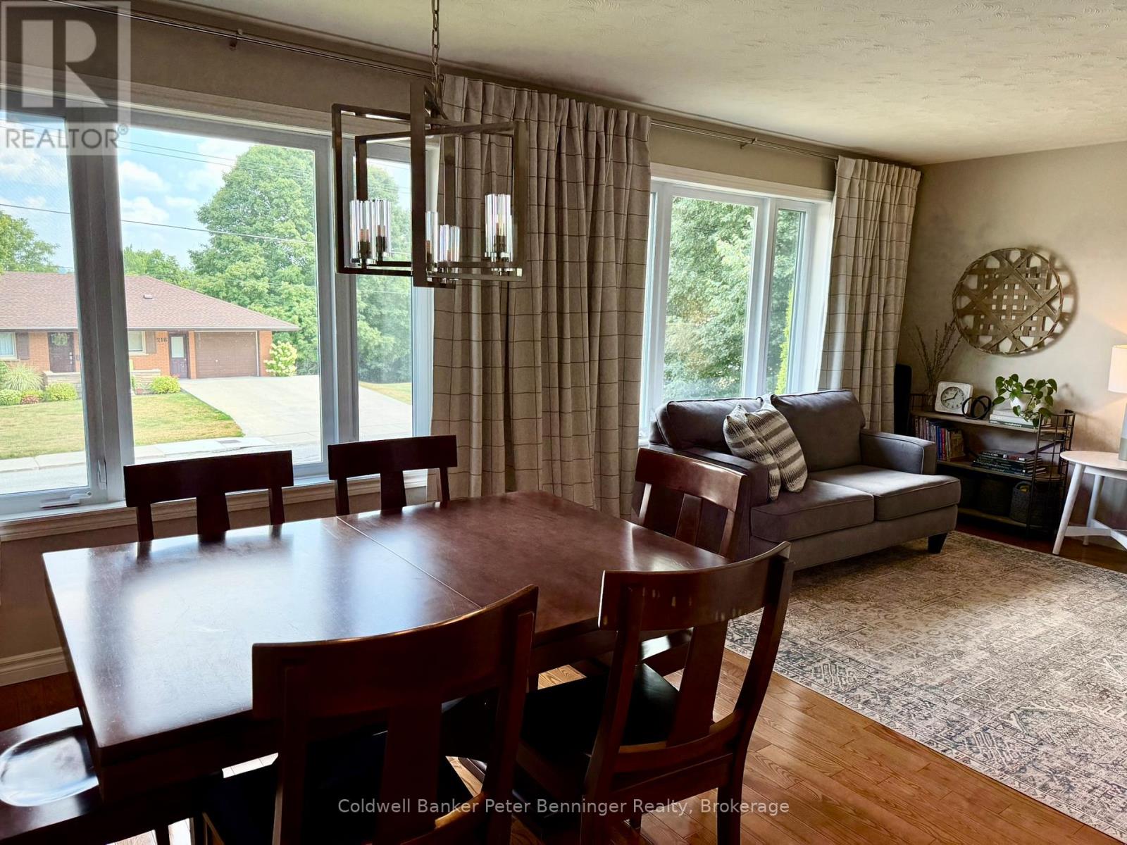 215 Thomas Street, Brockton, Ontario  N0G 2V0 - Photo 15 - X12340165