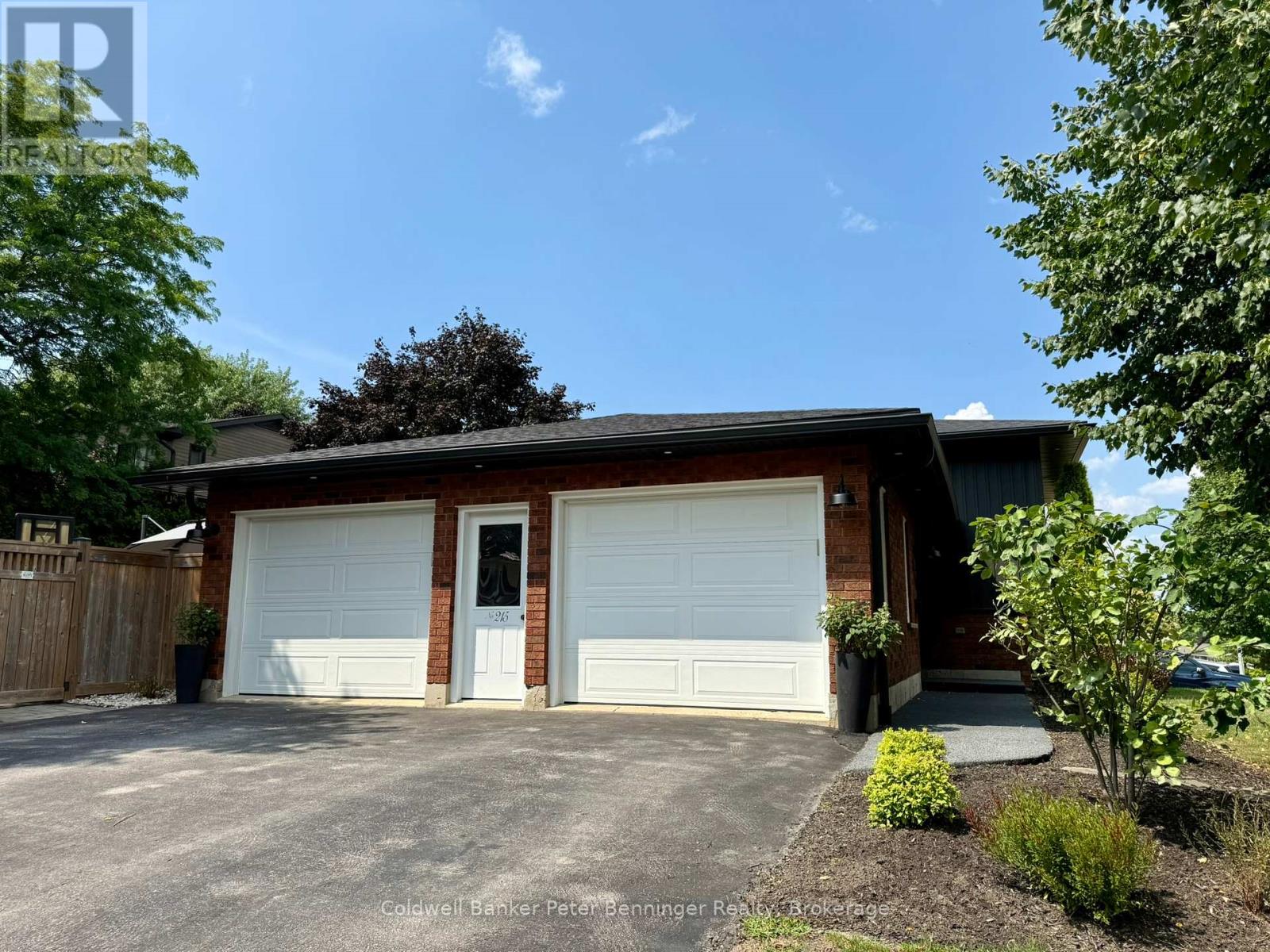 215 Thomas Street, Brockton, Ontario  N0G 2V0 - Photo 3 - X12340165