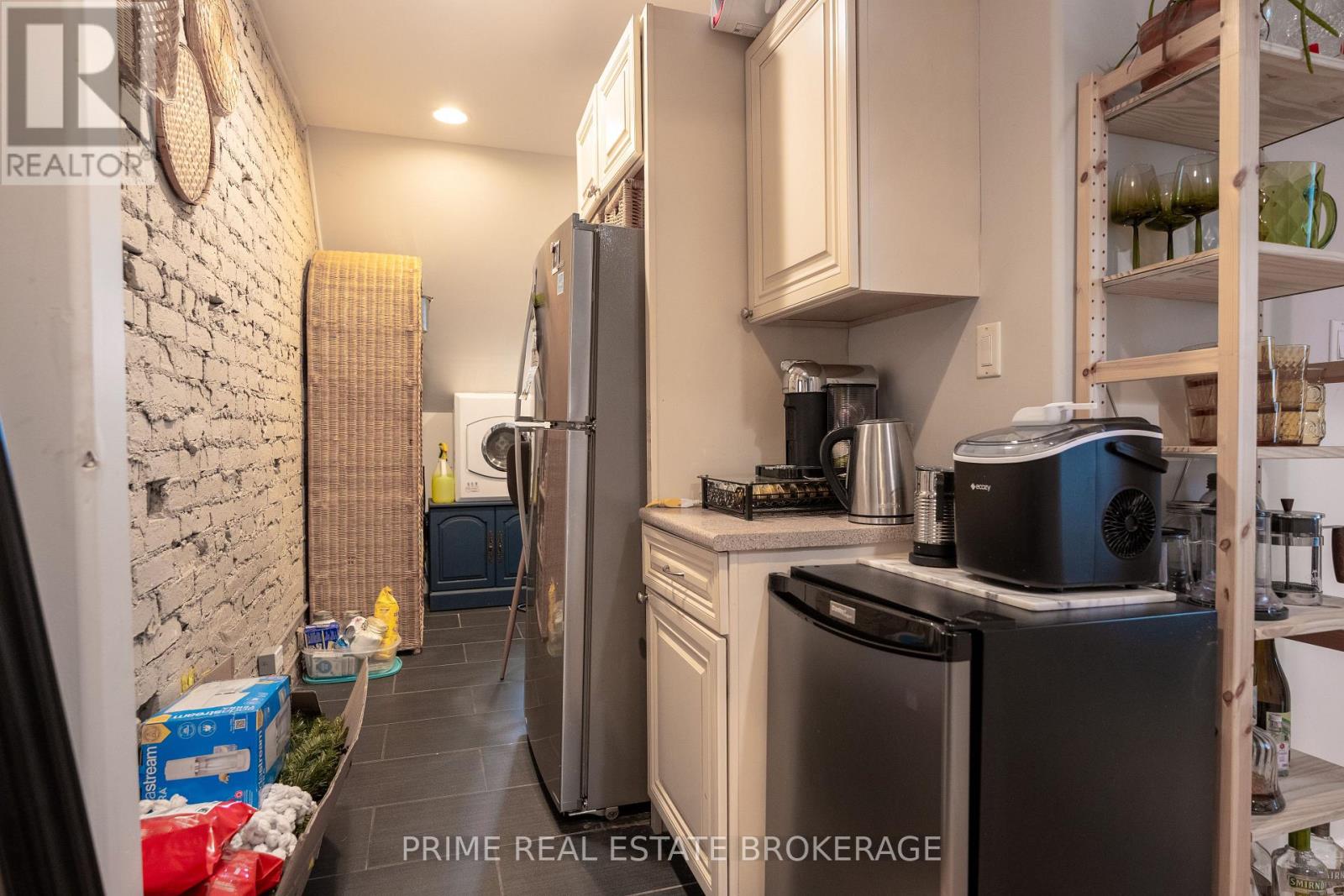 500-502 Colborne Street, London East, Ontario  N6B 2T5 - Photo 9 - X12339936