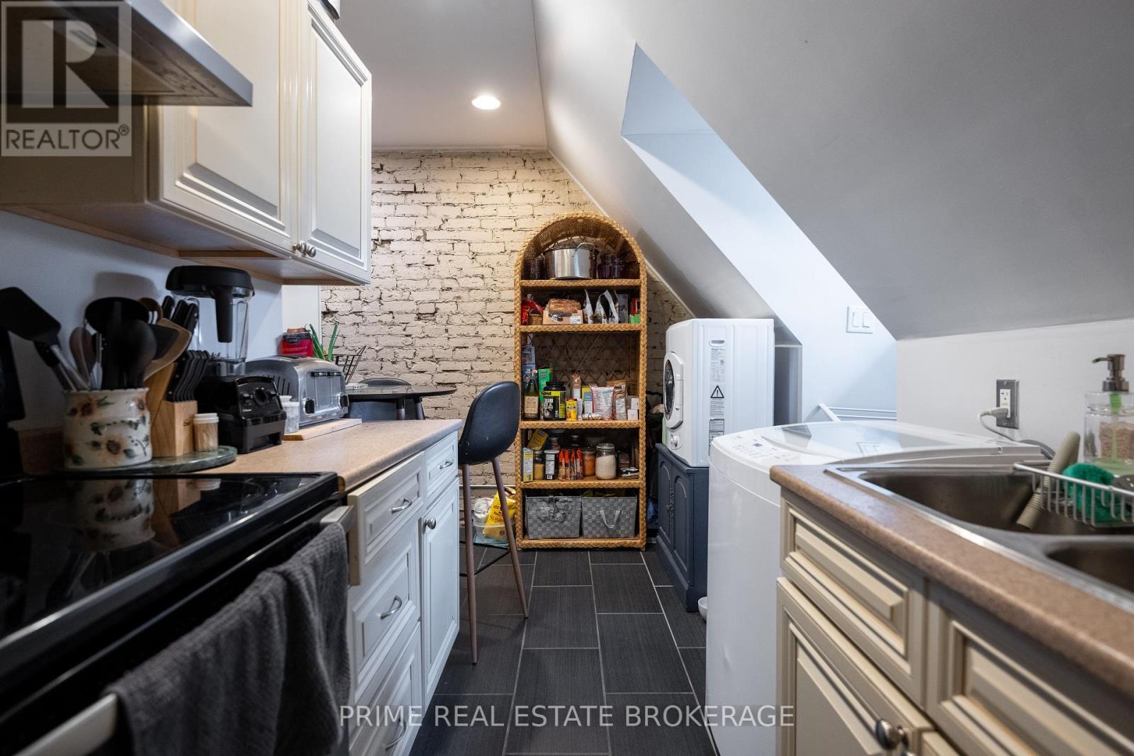 500-502 Colborne Street, London East, Ontario  N6B 2T5 - Photo 6 - X12339936