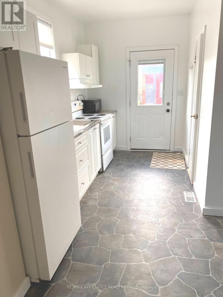 27a, 27b, 29a, 29b - 27-29 Market Street N, Smiths Falls, Ontario  K7A 2E5 - Photo 11 - X12335043