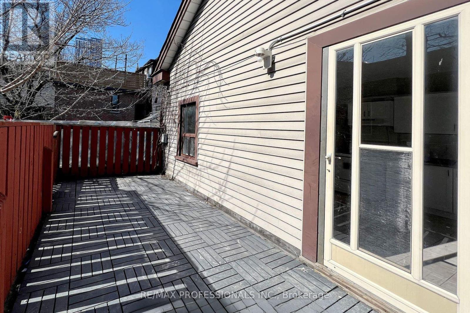Upper - 345 Dundas Street E, Toronto, Ontario  M5A 2A2 - Photo 22 - C12340176