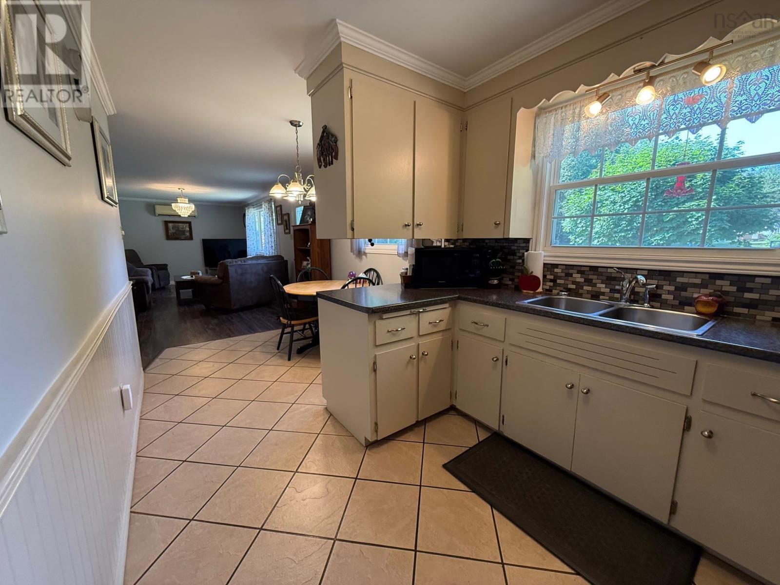 31 Beech Street, Oakhill, Nova Scotia  B4V 0B7 - Photo 7 - 202519216