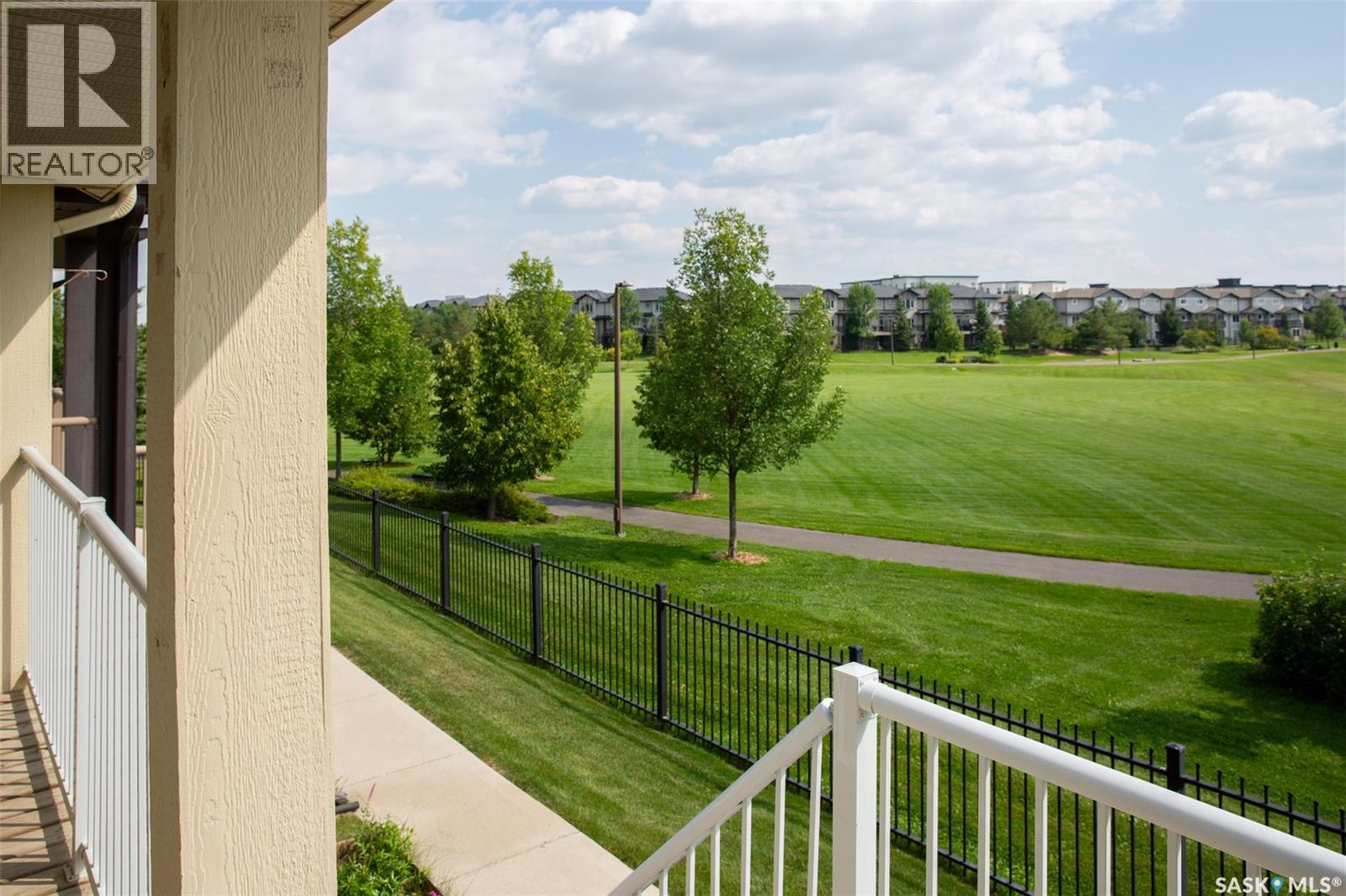 Property at 223 315 Hampton CIRCLE W image 2