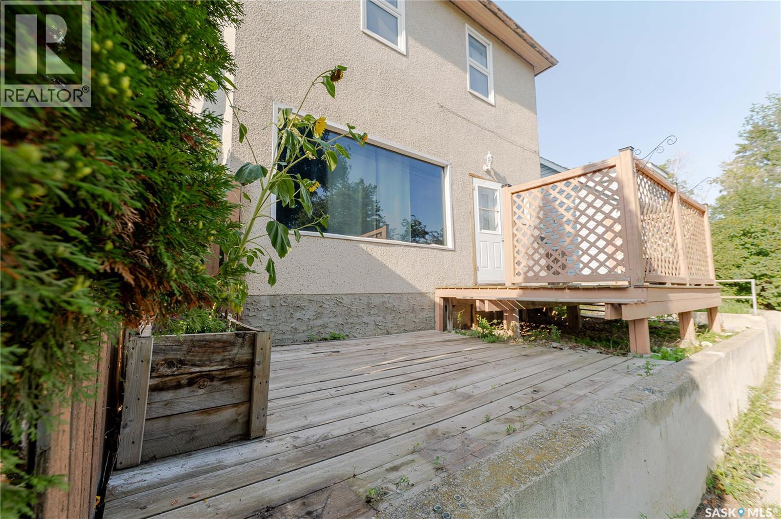 Property at 946 Stadacona STREET W image 3