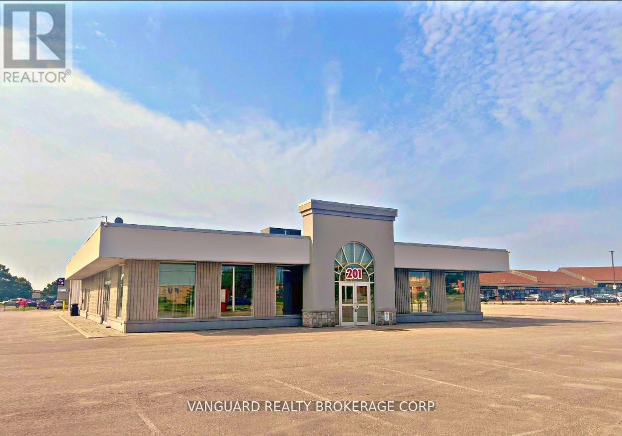 201 Bayly Street W, Ajax, Ontario  L1S 3K3 - Photo 1 - E12340232