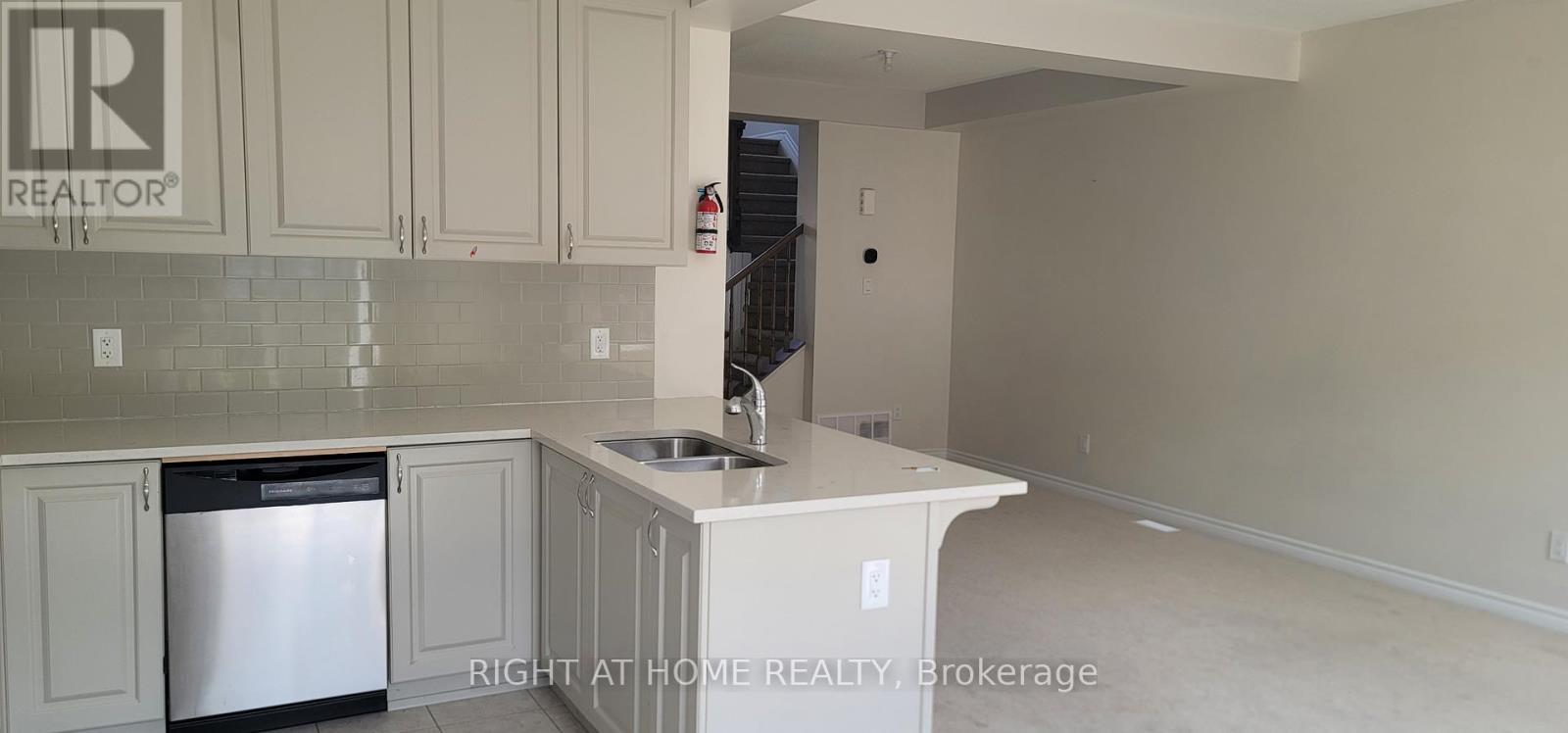 713 Perseus Avenue, Ottawa, Ontario  K2J 3V5 - Photo 16 - X12335623