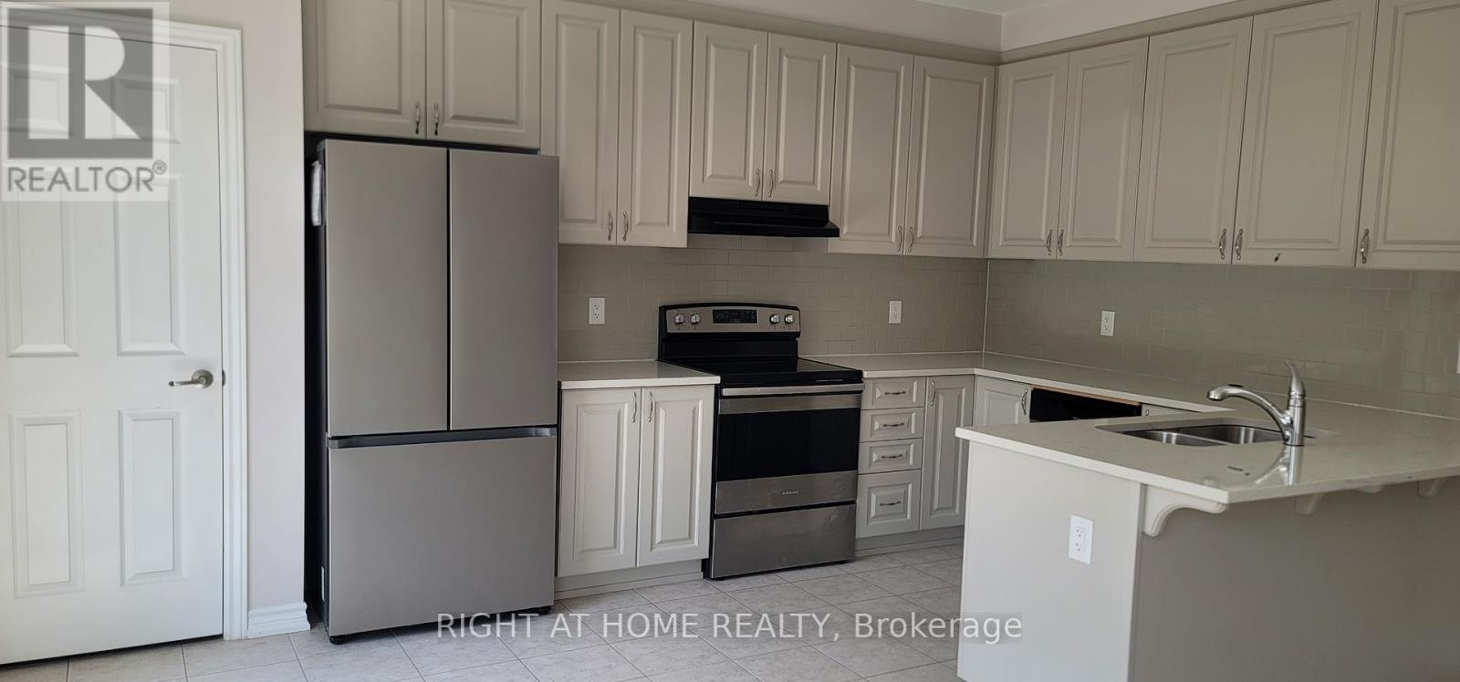 713 Perseus Avenue, Ottawa, Ontario  K2J 3V5 - Photo 22 - X12335623