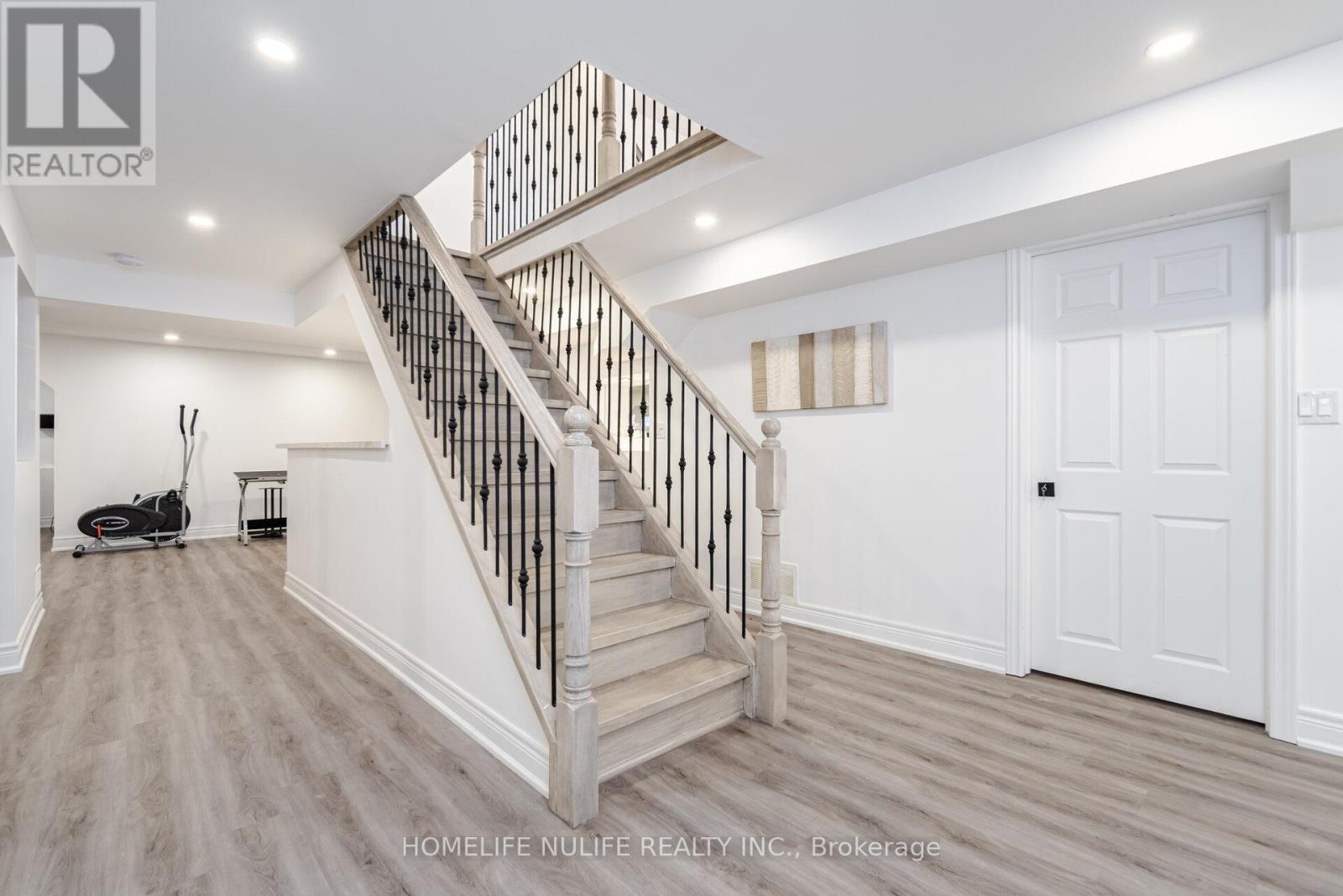 6150 Bankhead Court, Mississauga (East Credit), Ontario  L5V 1L9 - Photo 36 - W12340143