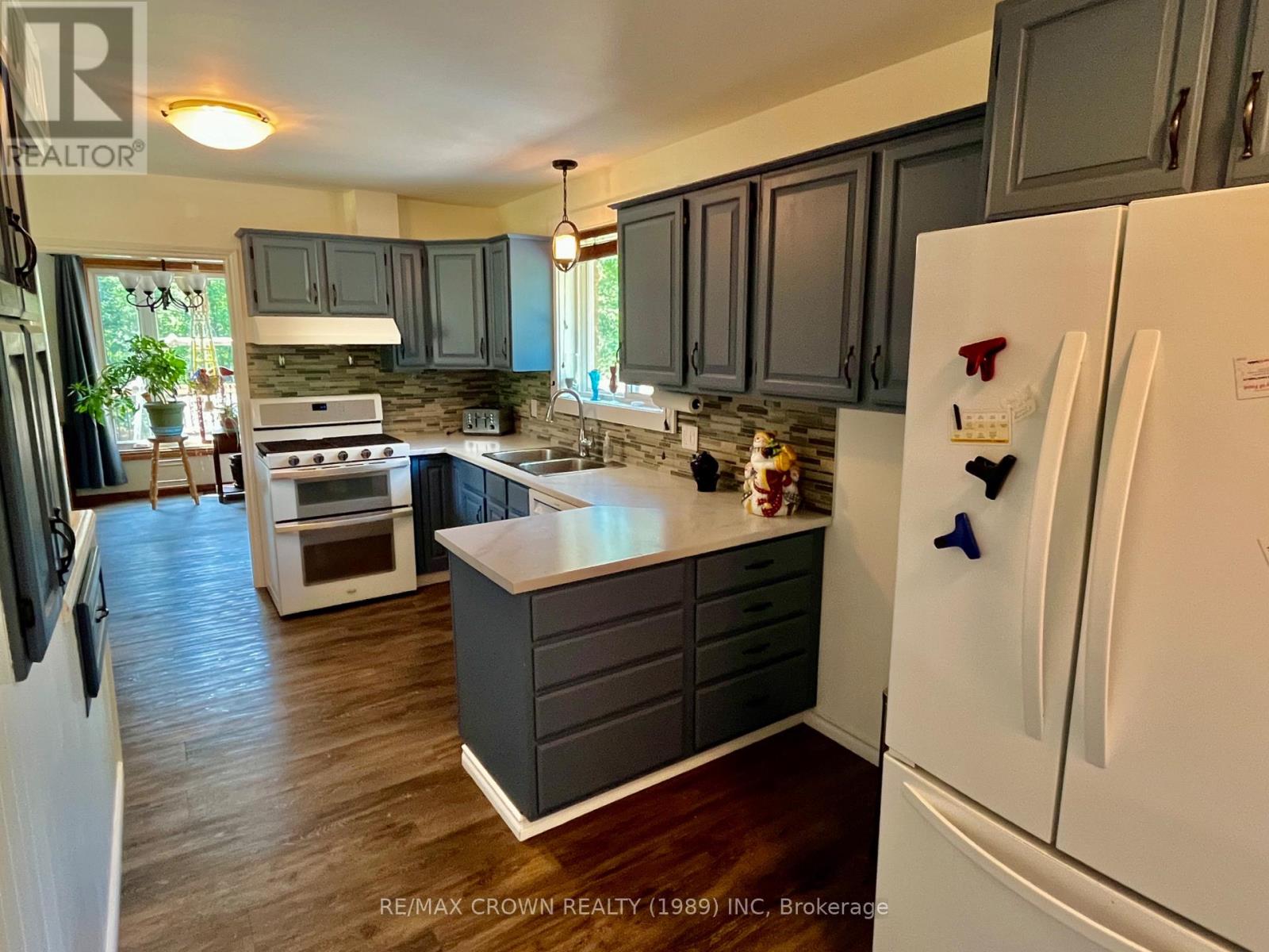 518 Northriver Road, Unorganized Townships, Ontario P0H 2A0 - Photo 3 - X12340311