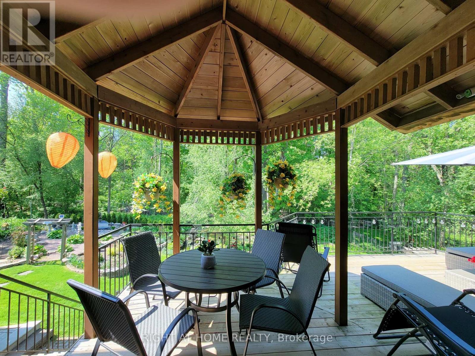 Property at 95 WESTBURY COURT image 3