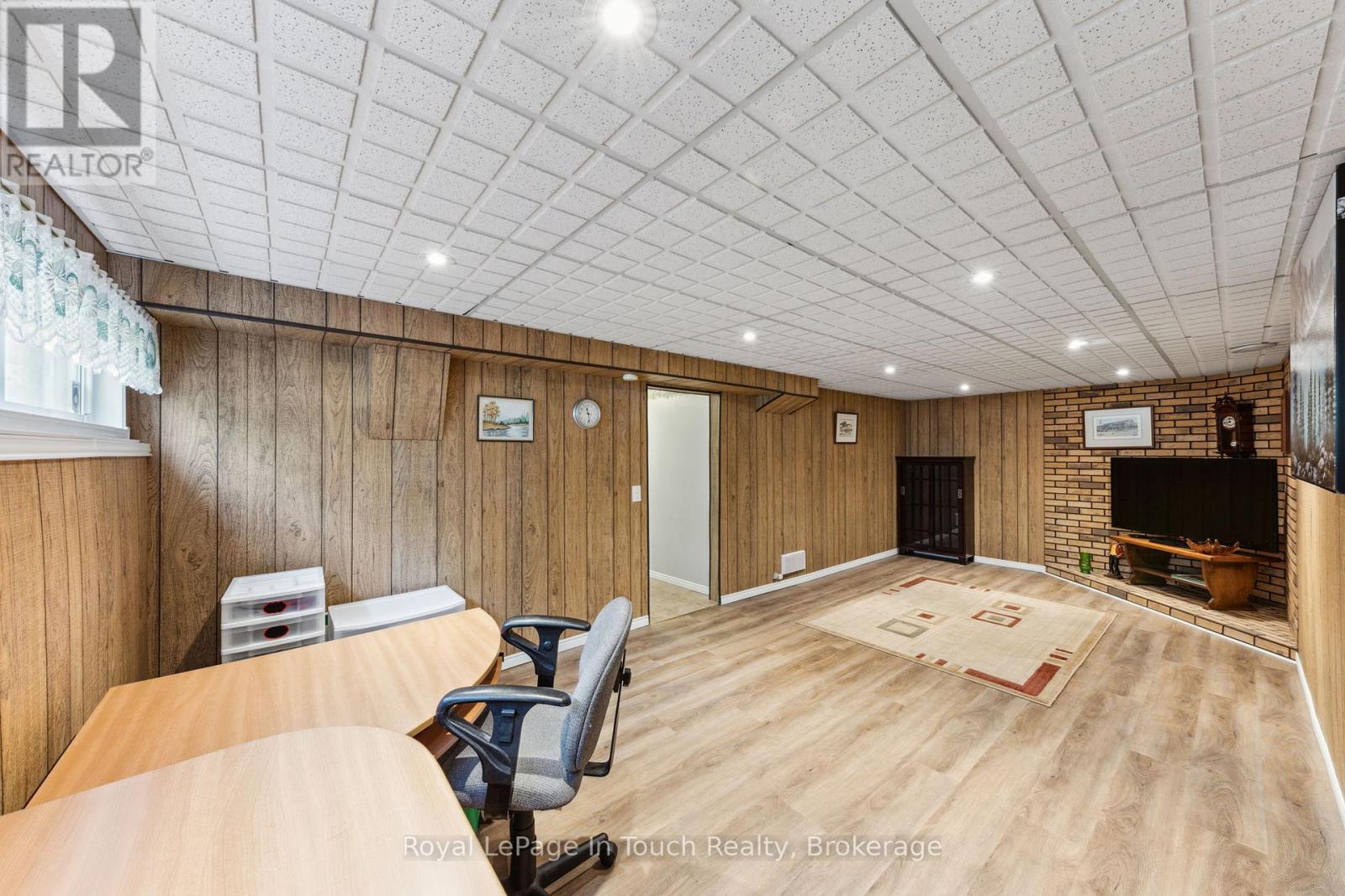 20 Payette Drive, Penetanguishene, Ontario  L9M 1H4 - Photo 24 - S12340320