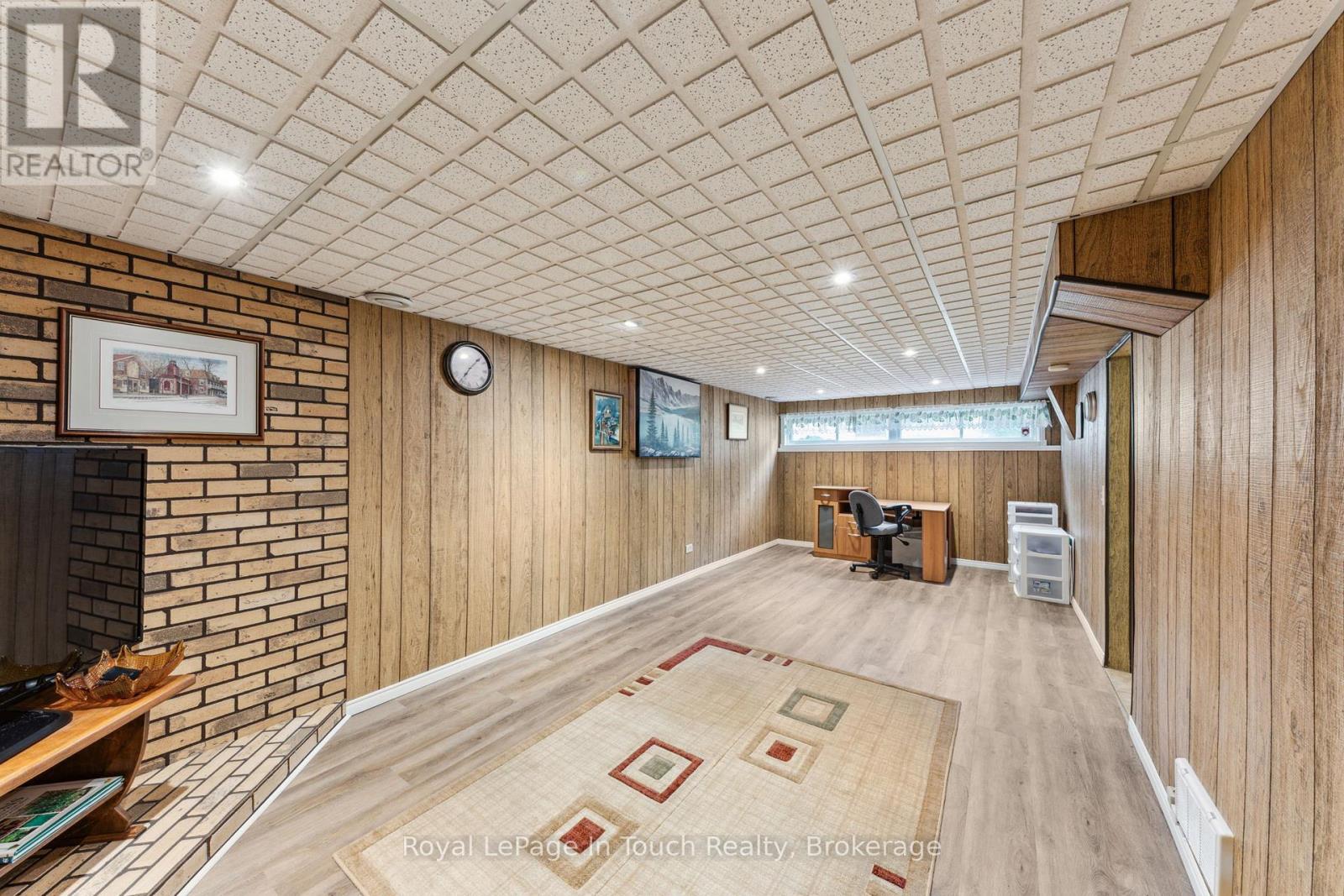 20 Payette Drive, Penetanguishene, Ontario  L9M 1H4 - Photo 26 - S12340320