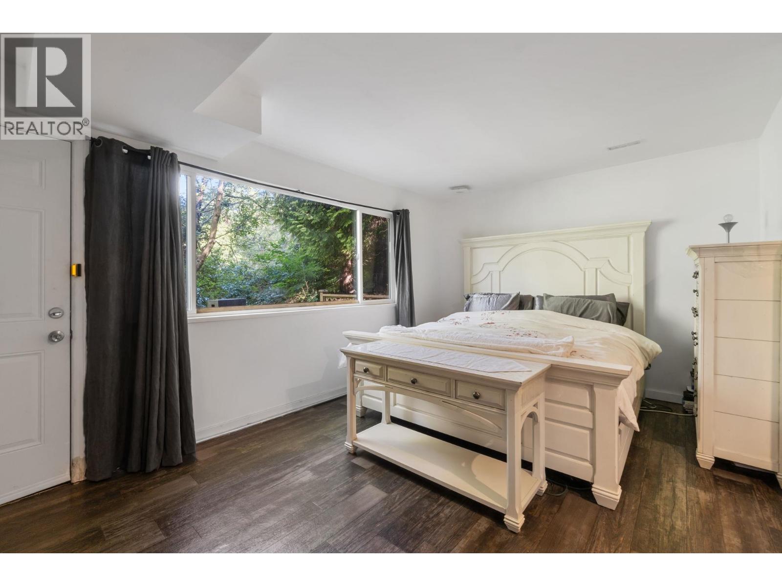 2082 Springer Avenue, Burnaby, British Columbia  V5B 3M5 - Photo 8 - R3036352