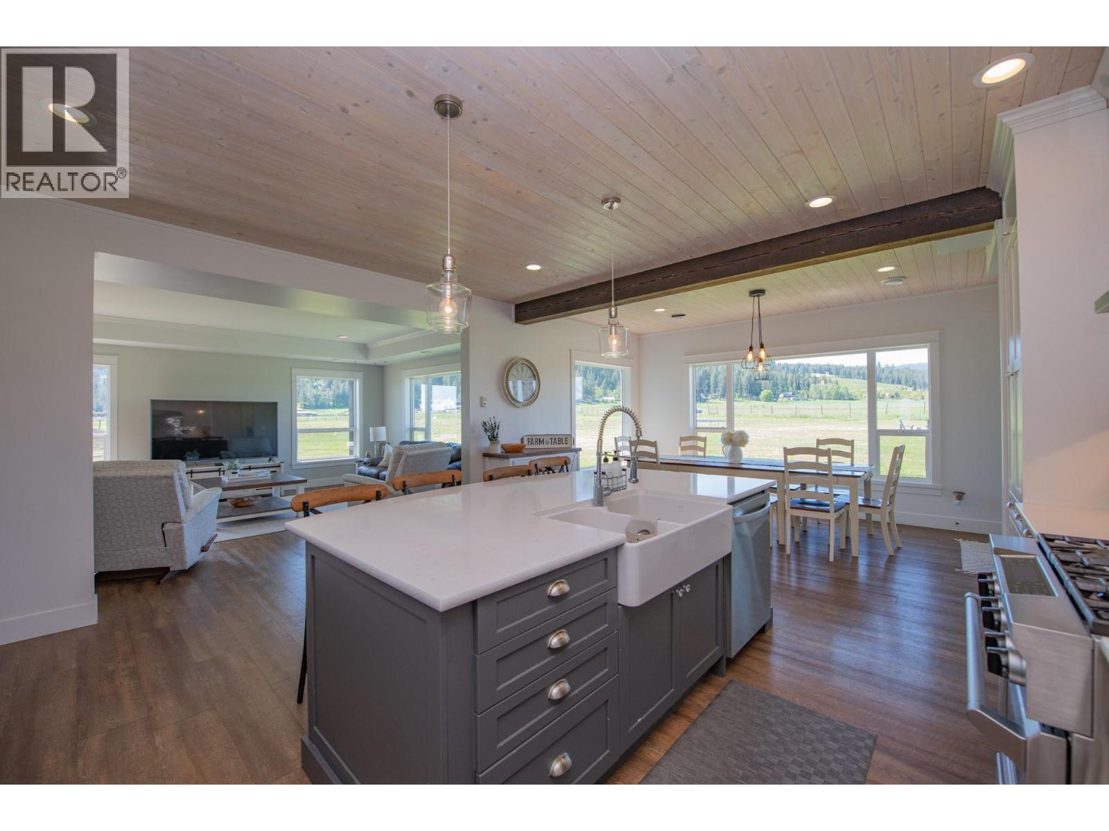 4160 Noble Road, Spallumcheen, British Columbia  V4Y 0K8 - Photo 12 - 10359149