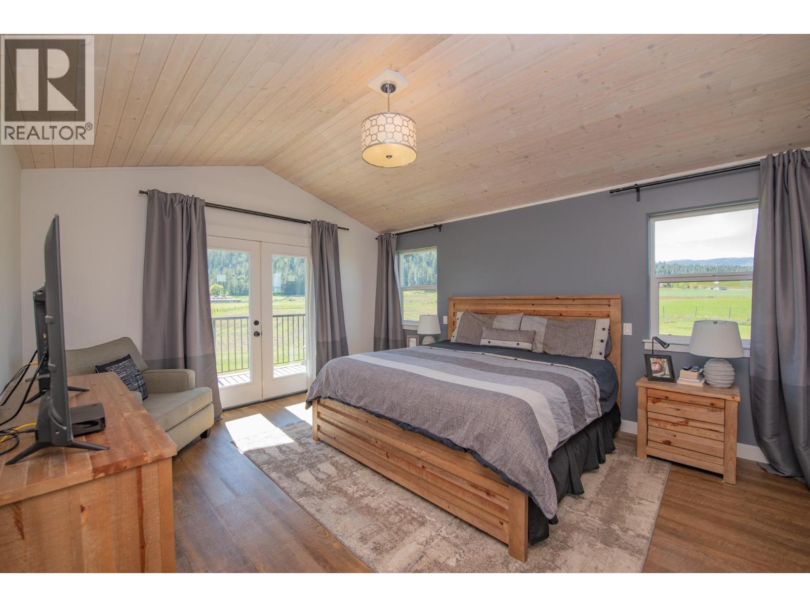 4160 Noble Road, Spallumcheen, British Columbia  V4Y 0K8 - Photo 29 - 10359149