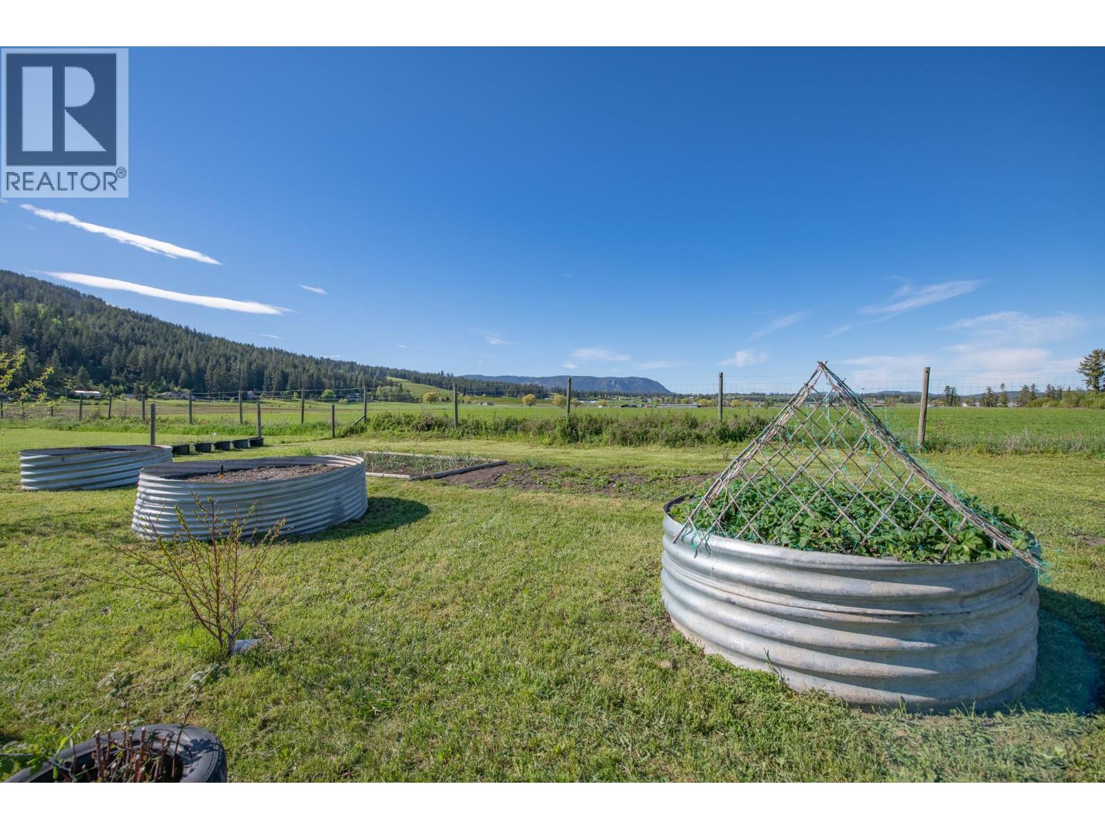 4160 Noble Road, Spallumcheen, British Columbia  V4Y 0K8 - Photo 69 - 10359149