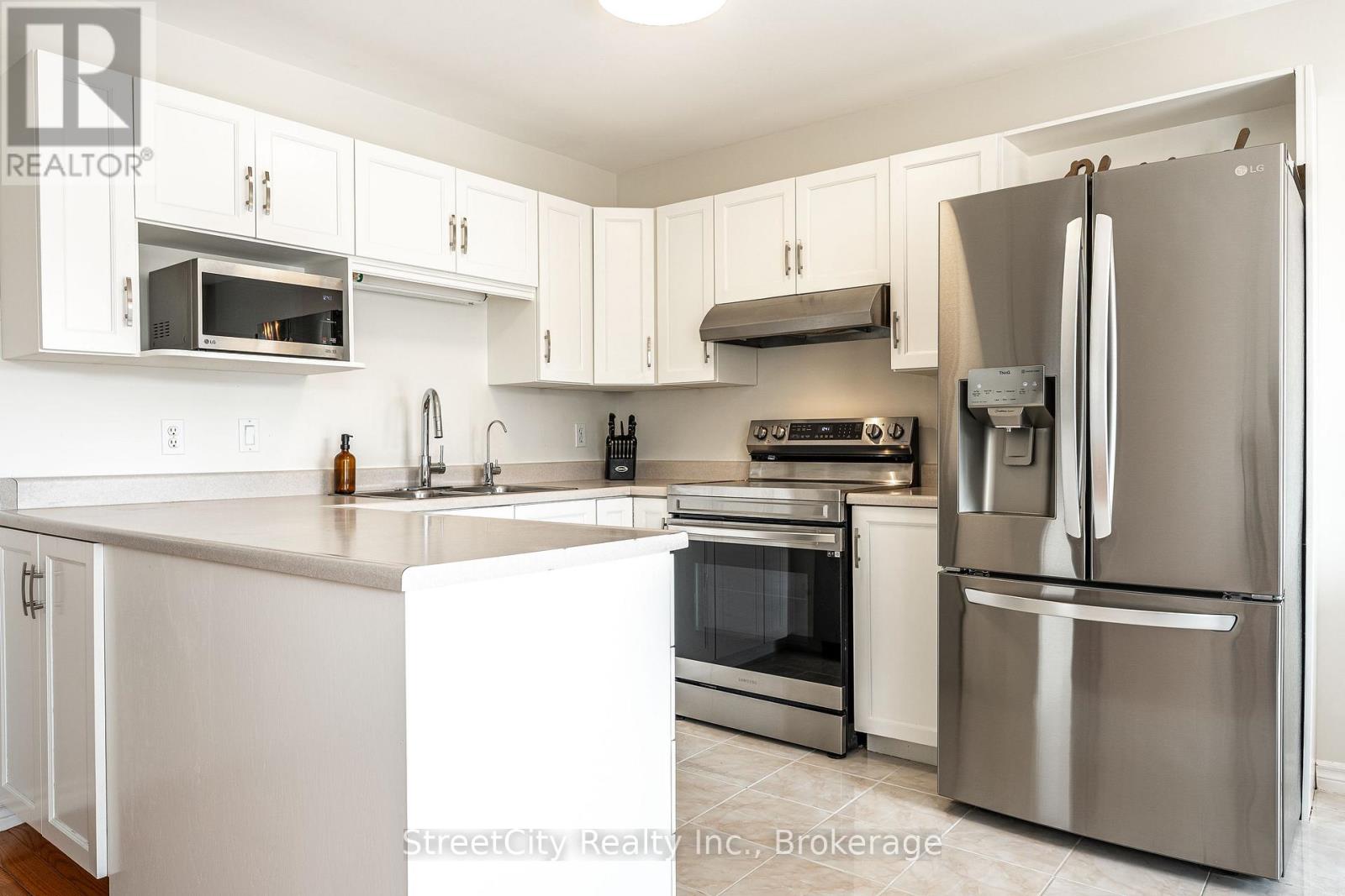 75 Wingfield Avenue, Stratford, Ontario  N5A 7R5 - Photo 13 - X12340272