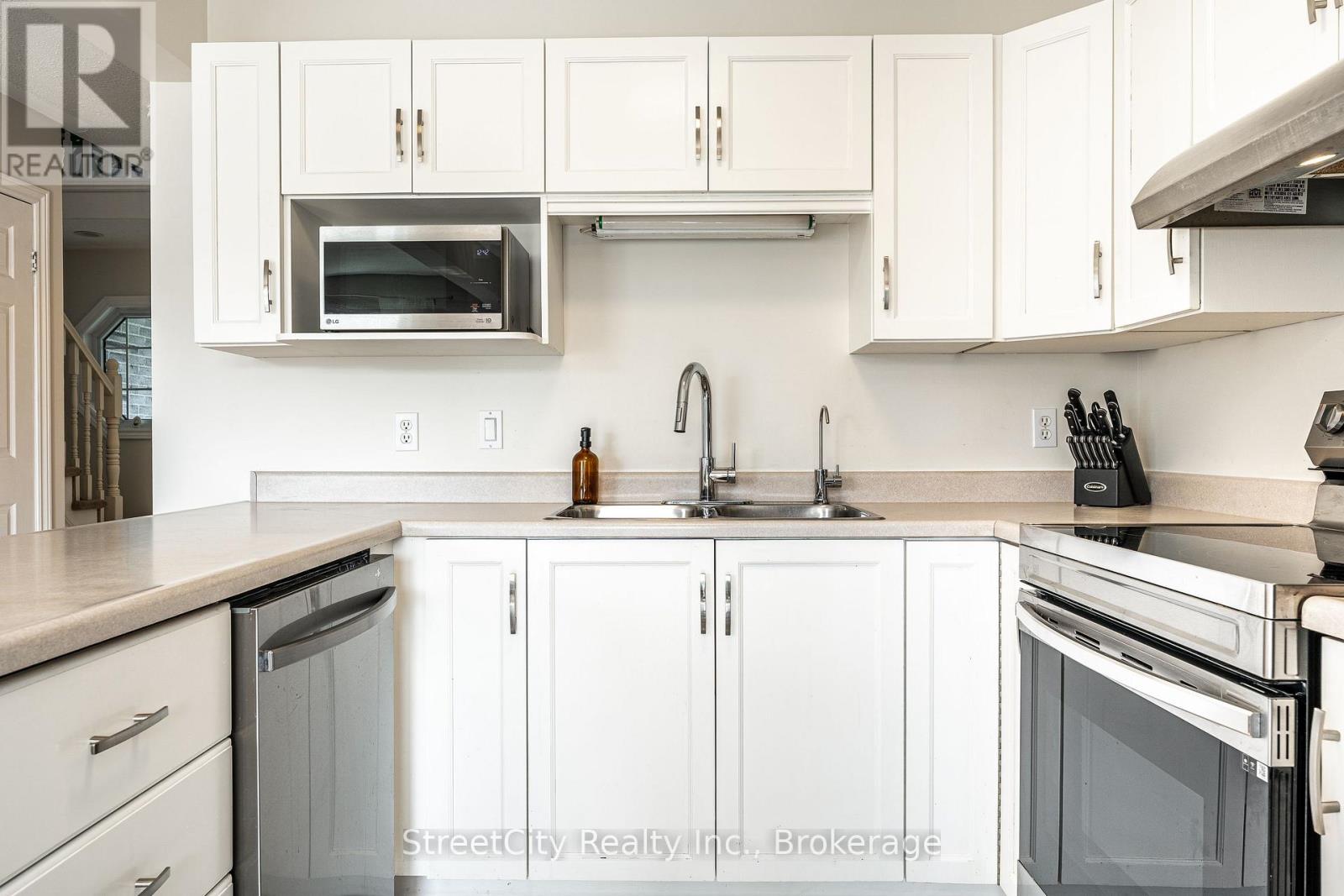 75 Wingfield Avenue, Stratford, Ontario  N5A 7R5 - Photo 14 - X12340272
