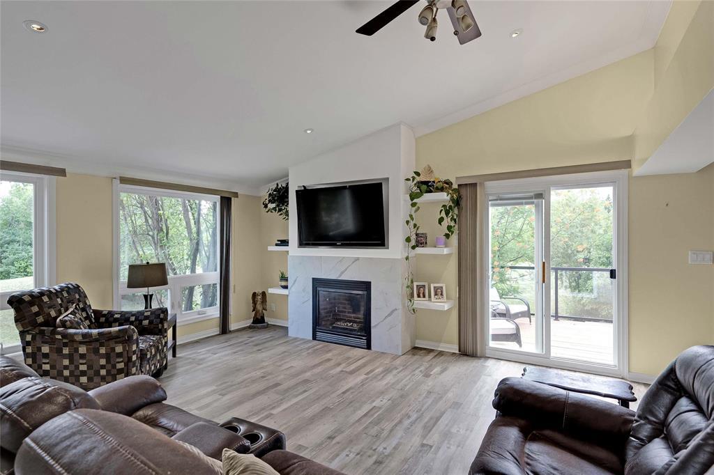 2041 Bohna Road, Grande Pointe, Manitoba  R5A 1E2 - Photo 3 - 202518271