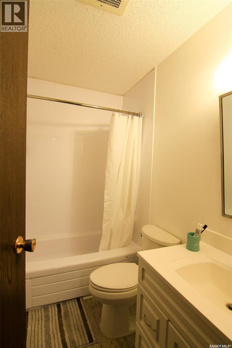144 First Avenue N, Yorkton, Saskatchewan  S3N 1J8 - Photo 14 - SK015331
