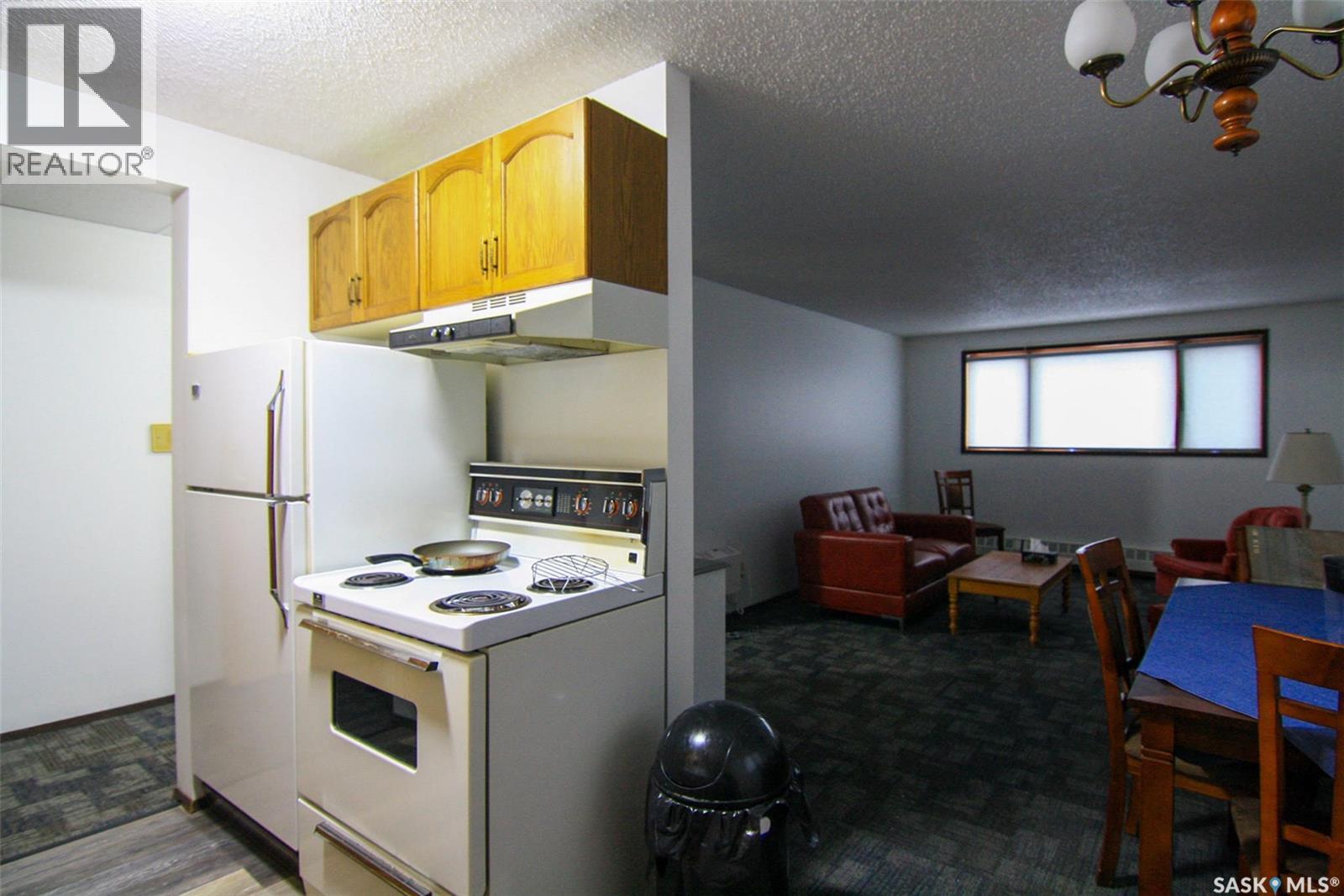 144 First Avenue N, Yorkton, Saskatchewan  S3N 1J8 - Photo 22 - SK015331