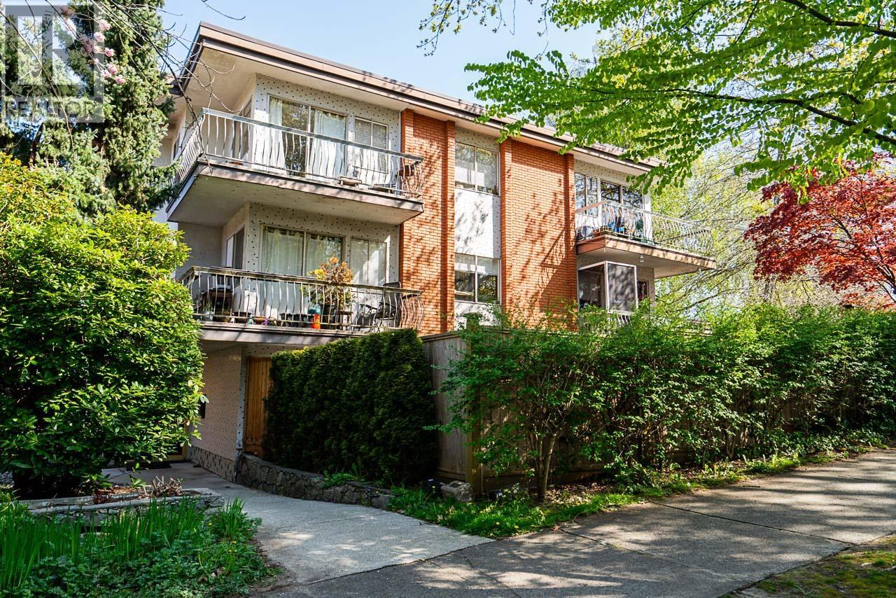 2381 TRINITY STREET, Vancouver, British Columbia
