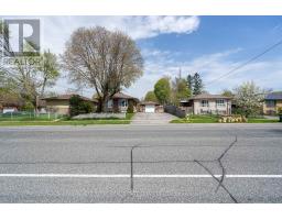 32 BRIMORTON DRIVE, Toronto, Ontario