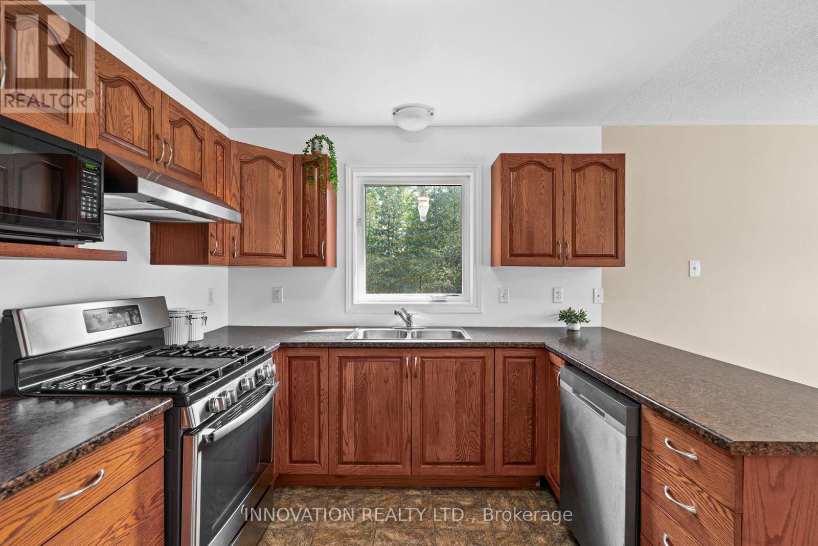 845 Pinery Road, Montague, Ontario  K7A 4S7 - Photo 12 - X12340349