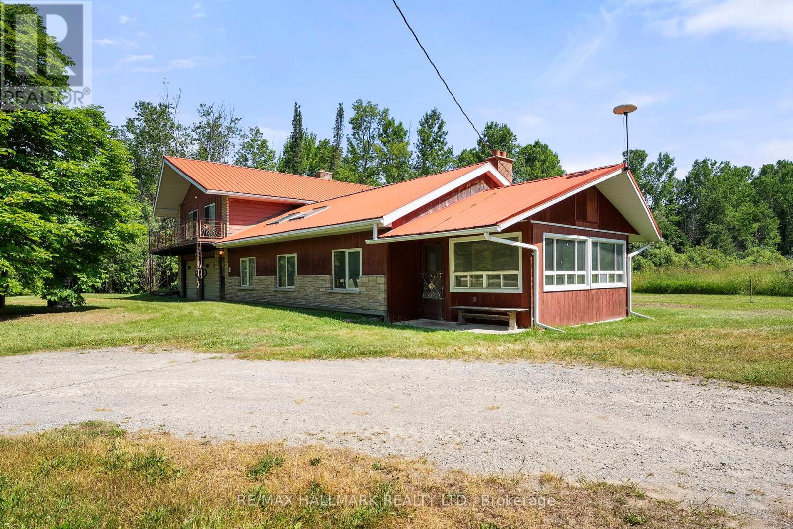 24093 Weirs Side Road, Georgina, Ontario  L0E 1N0 - Photo 16 - N12340268