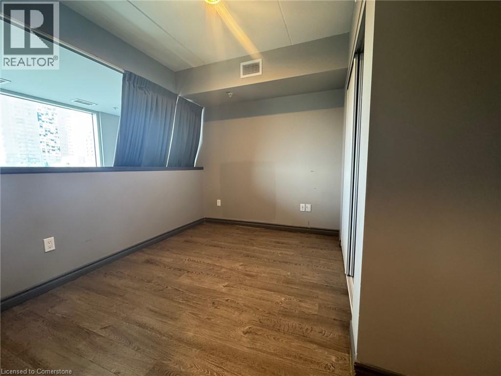 321 Spruce Street Unit# 708, Waterloo, Ontario  N2L 0G4 - Photo 5 - 40759514