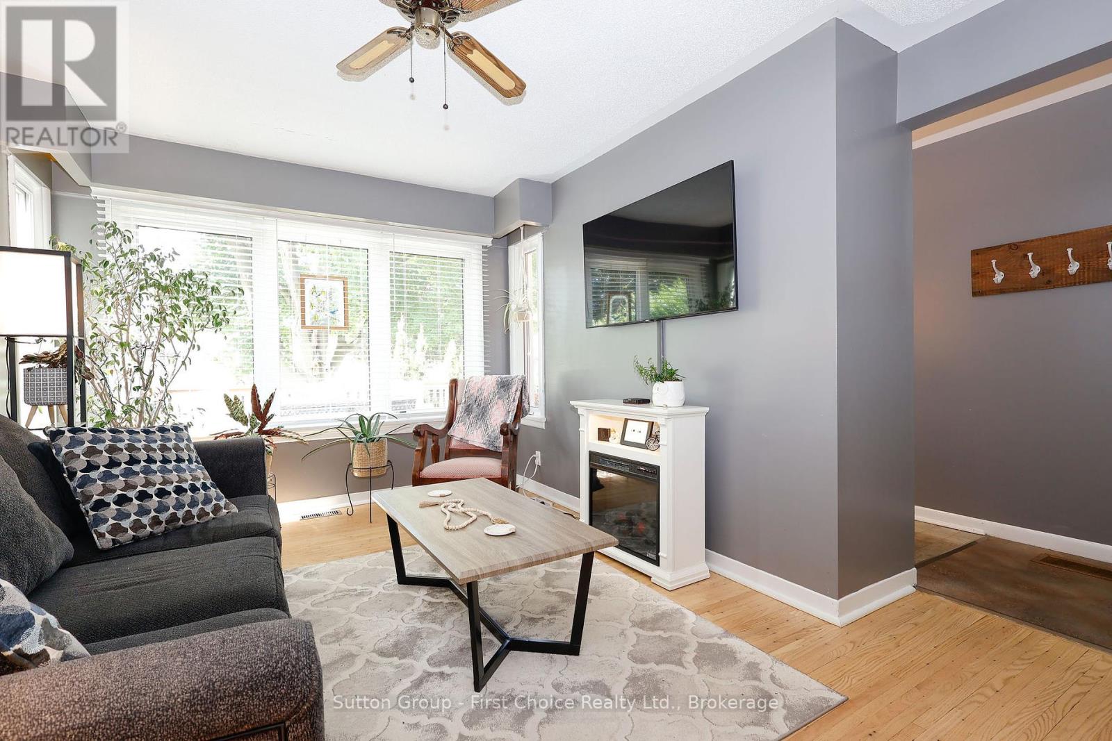 57 Somerset Street, Stratford, Ontario  N5A 6K3 - Photo 17 - X12340326