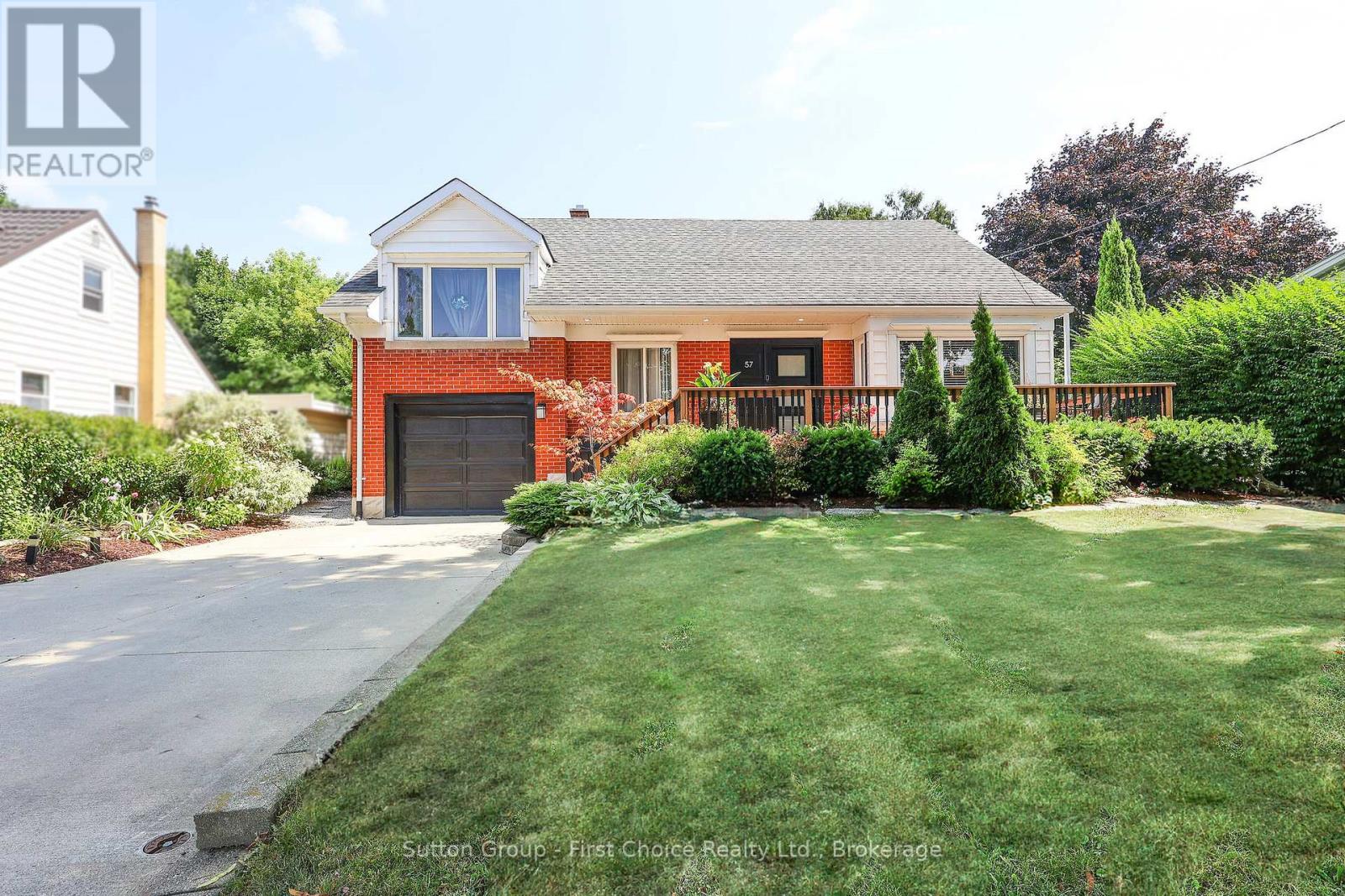 57 Somerset Street, Stratford, Ontario  N5A 6K3 - Photo 2 - X12340326